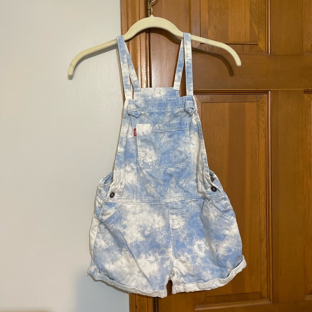 Levi’s blue tie dye shortalls
in very good condition!